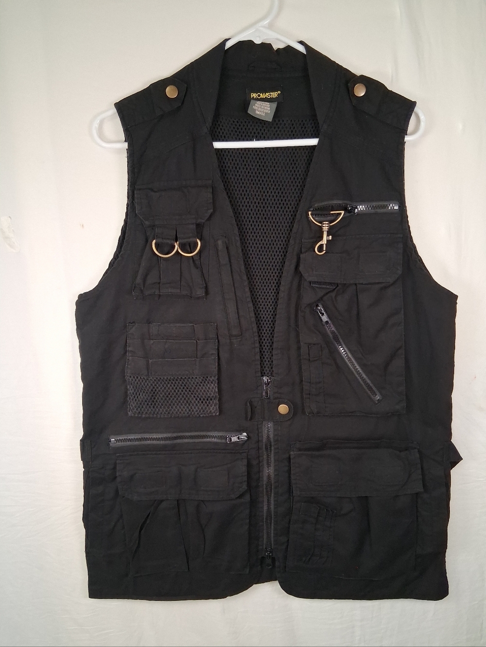 PROMARTER Men's Black Multi-Pocket Utility Vest by - Picture 11 of 15